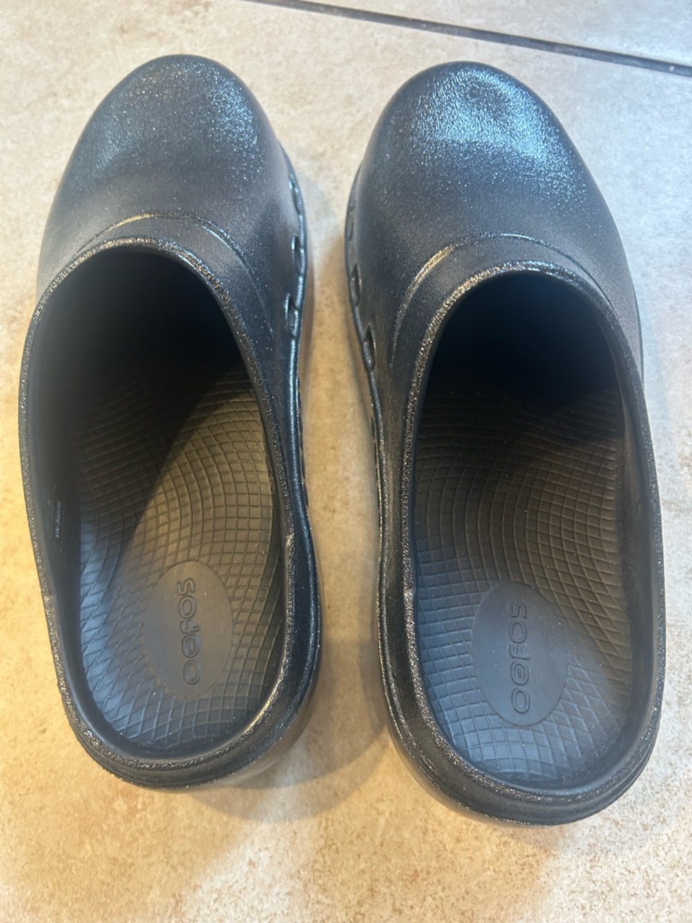 OOFOS OOcloog Luxe clogs women's size 8 men's size 6 black sparkle - Picture 3 of 6